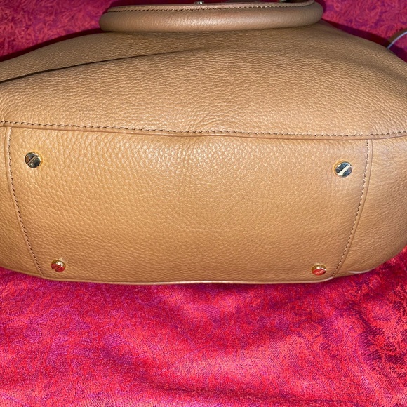 Tory Burch Amanda Leather Crossbody Handbag - Picture 6 of 6